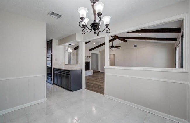Building Photo - 3706 Brookbank Dr