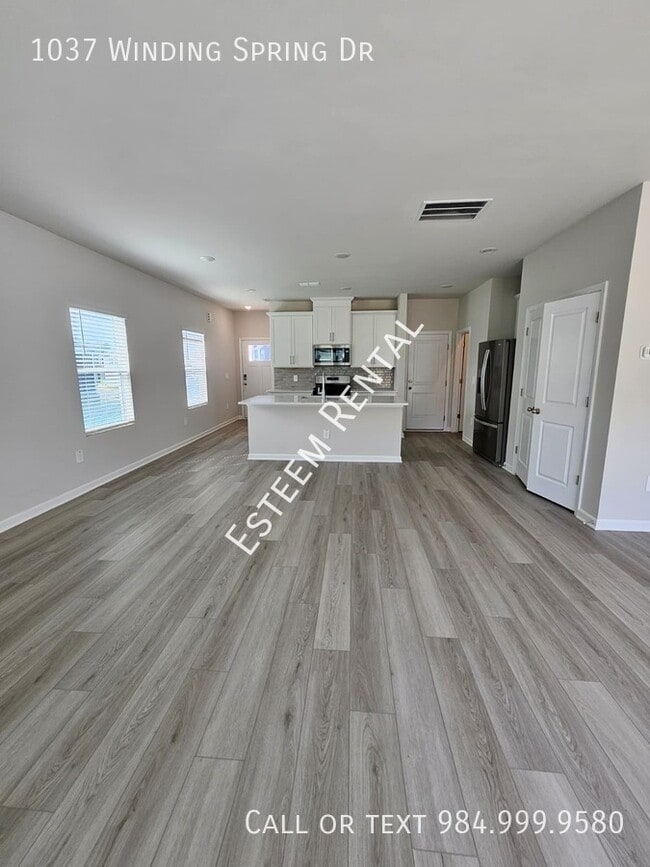 Building Photo - 1037 Winding Spg Dr