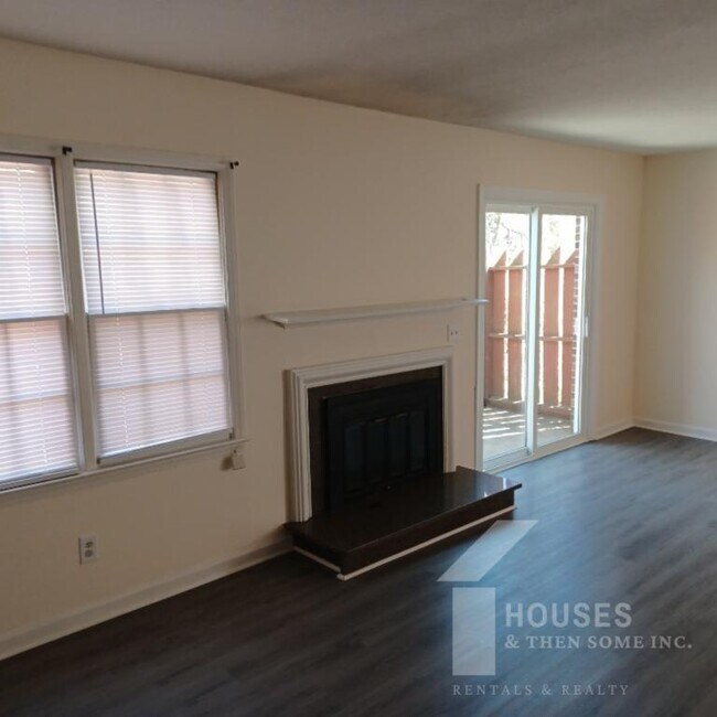Building Photo - 55 Summercreek Dr