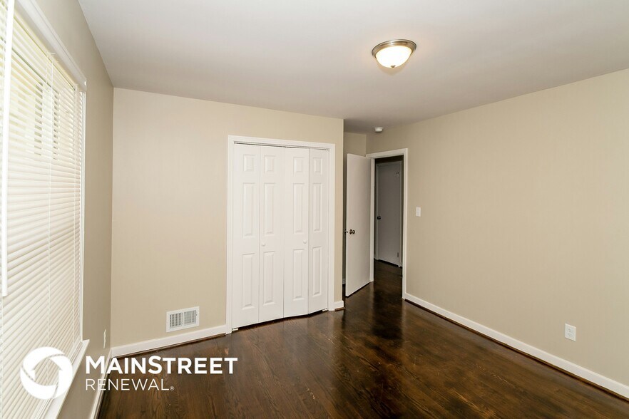 Building Photo - 557 Zinnia Ln