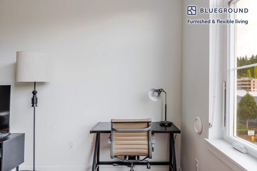 Building Photo - 8709 161st Avenue Northeast