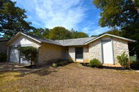 Building Photo - Quaint South Austin Neighborhood - 3/2/2 o...