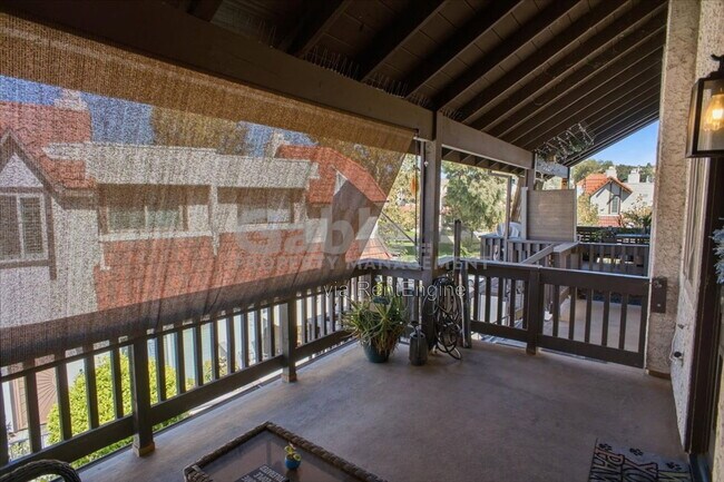 Building Photo - 18006 River Cir