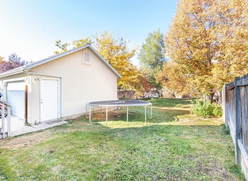 Building Photo - 427 E 250 N