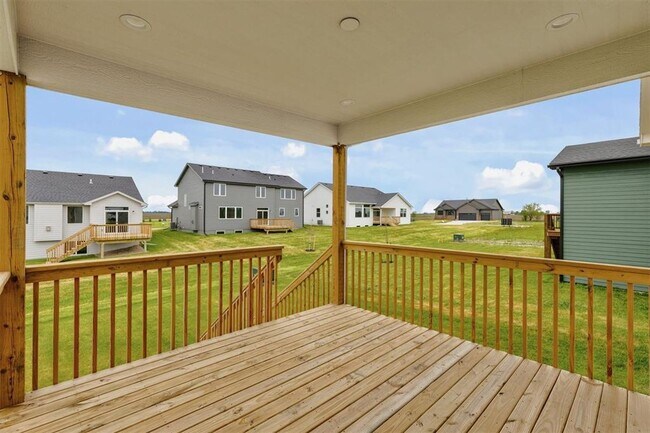 Building Photo - EXECUTIVE RANCH!! 4 Bed, 3 Bath Home in Waukee