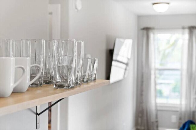 Building Photo - 206 E St