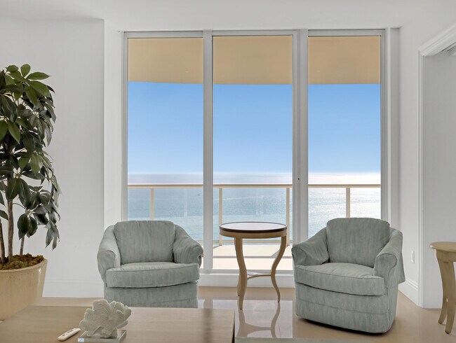 Building Photo - 2700 N Ocean Dr