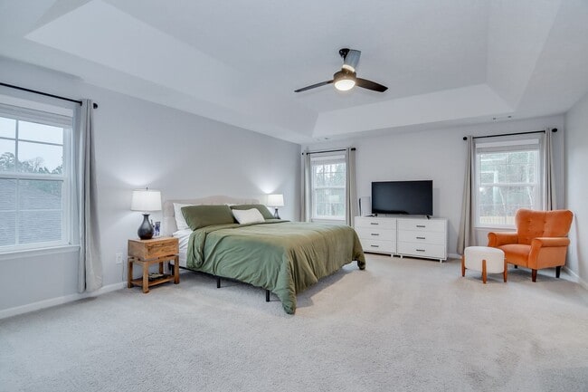 Building Photo - Haynes Station - 4 Bedroom 2.5 Bath