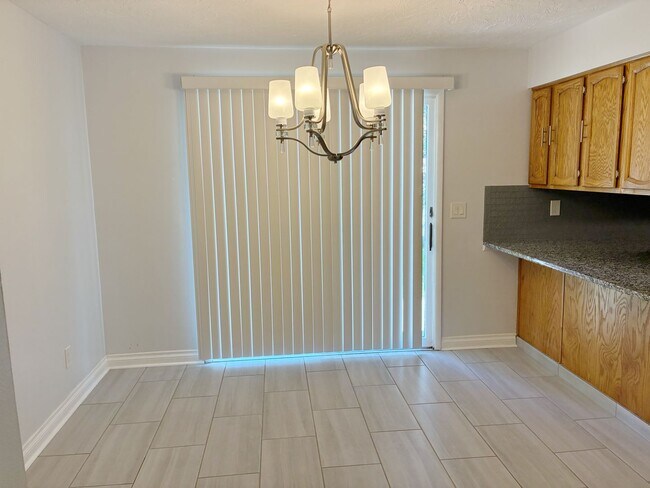 Building Photo - Spacious 5 Bed, 3 Bath Home for Rent in Idaho Falls!