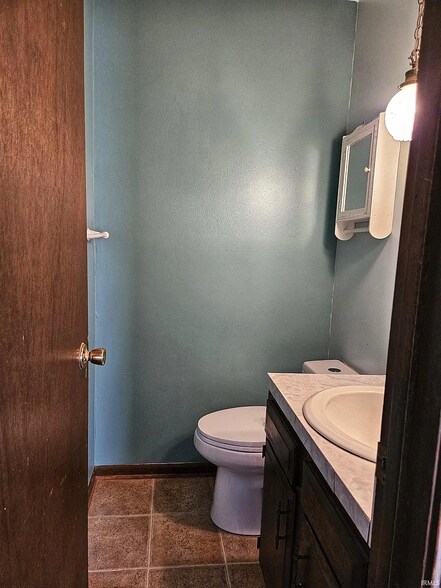 Building Photo - 1330 Springbrook Rd