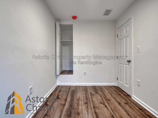 Building Photo - 203 Chestnut St