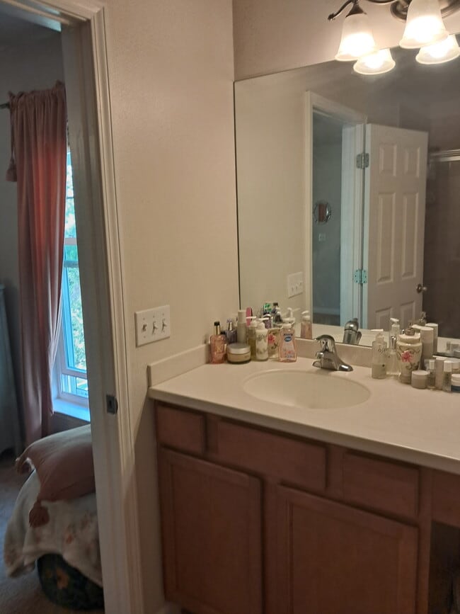 Building Photo - 317 Sand Oak Blvd