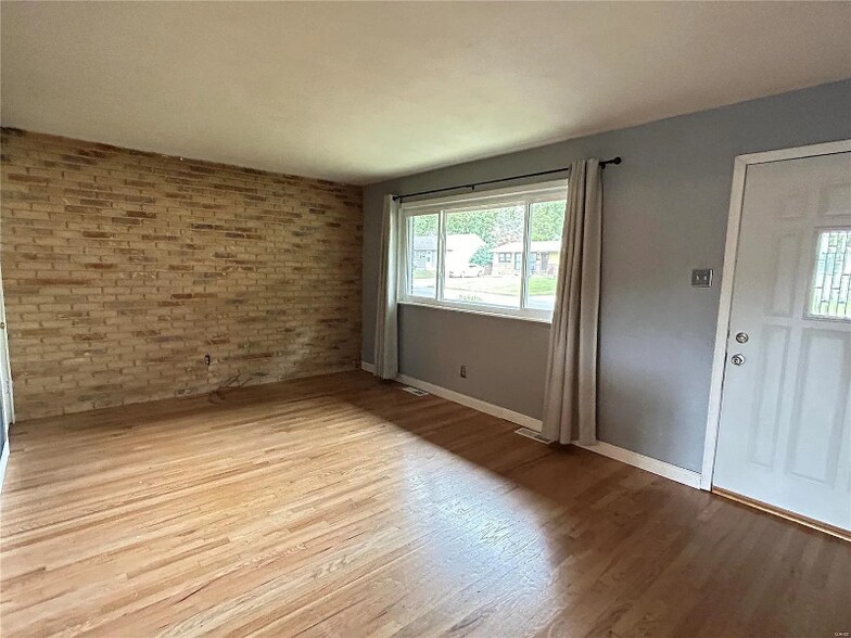 Building Photo - 840 Campion Ln