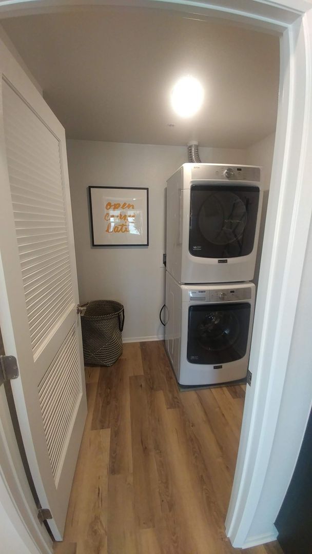 Building Photo - Your New Sanctuary Awaits!