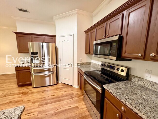 Building Photo - 13829 Sunshowers Cir