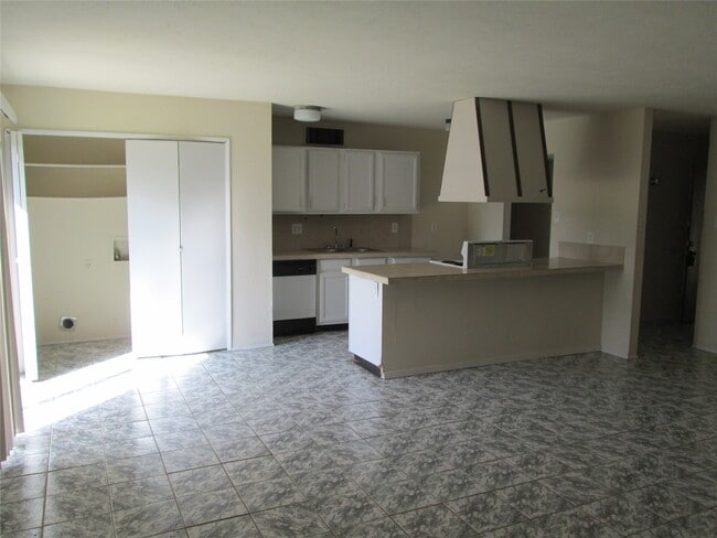 Building Photo - 6818 Glenstein Dr