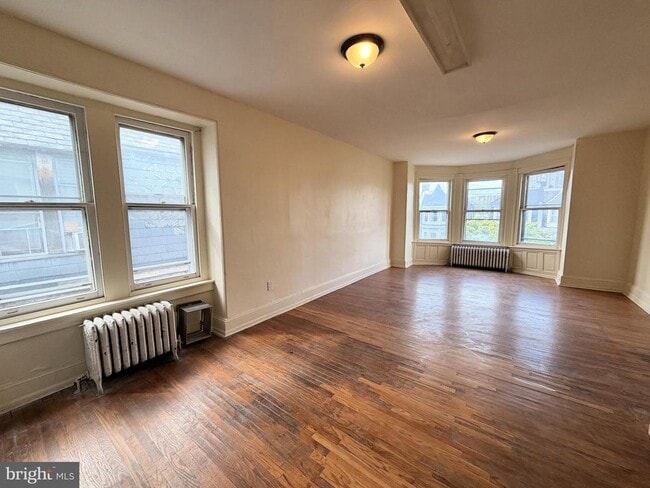 Building Photo - 4718 Hazel Ave