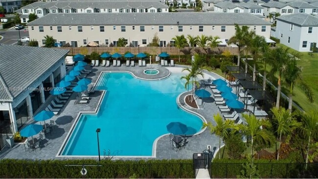 Building Photo - 2624 SE 11th Ct