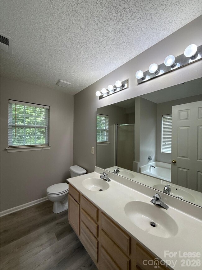 Building Photo - 432 McGinn Grove Dr