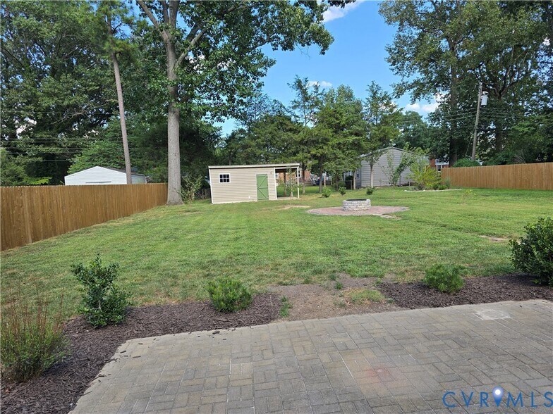 Building Photo - 7998 Wynbrook Ln