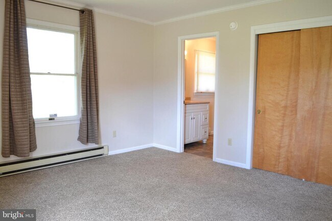 Building Photo - 925 Dyke Branch Rd