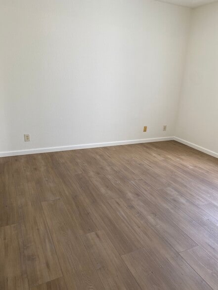 Bedroom 1 - 4045 W 182nd St