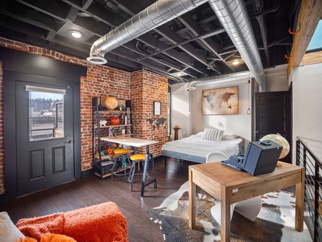 Building Photo - 401 W 1st Ave