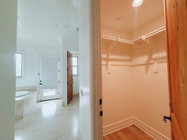 Building Photo - Spacious 6 Bed in Carlsbad with Ocean Views and Roof Top deck, 1 mile to the Beach!!