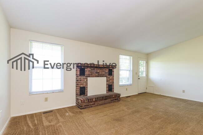 Building Photo - 8547 Schoolgate Dr