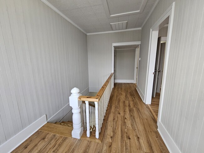 Building Photo - 359 Flat Rock Rd