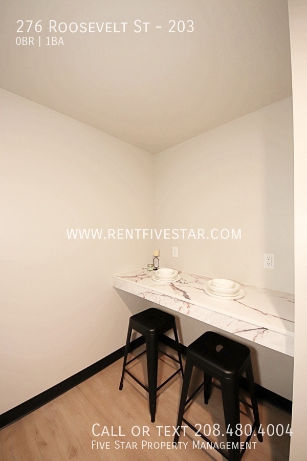 Building Photo - Furnished Studio Apartment at Gardner Plac...