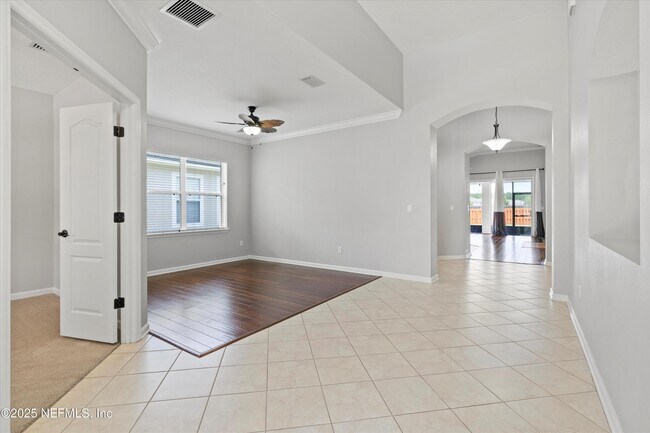 Building Photo - 5985 Wind Cave Ln