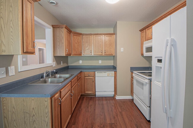 Building Photo - 2945 Core Dr