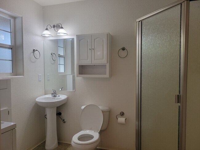 Building Photo - 1658 NE Foothill Blvd