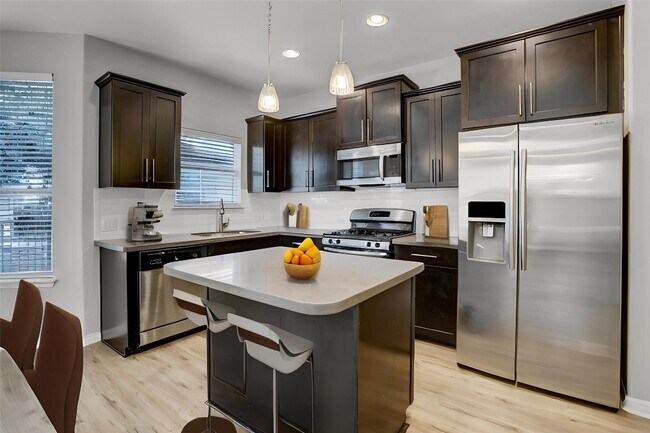 Building Photo - 12504 Ellen Ct