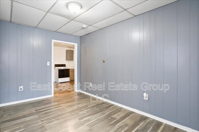 Building Photo - 300 S Potomac St