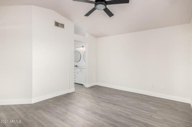 Building Photo - 875 N Ithica Ct