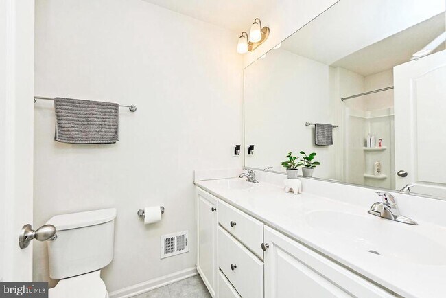 Building Photo - 106 Alliance Ct