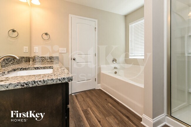 Building Photo - 6315 Bluffton Ln