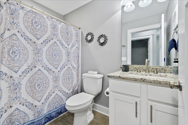 Building Photo - Stunning Tuscany Village Townhouse!