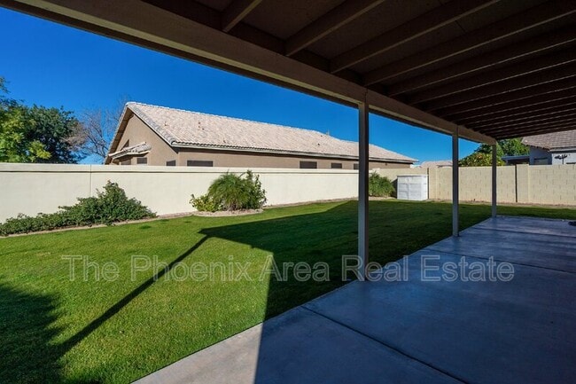 Building Photo - 1362 N McKenna Ln