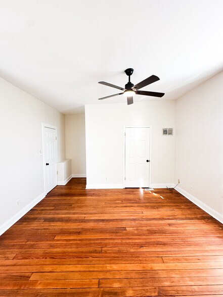 Building Photo - 3333 California Ave