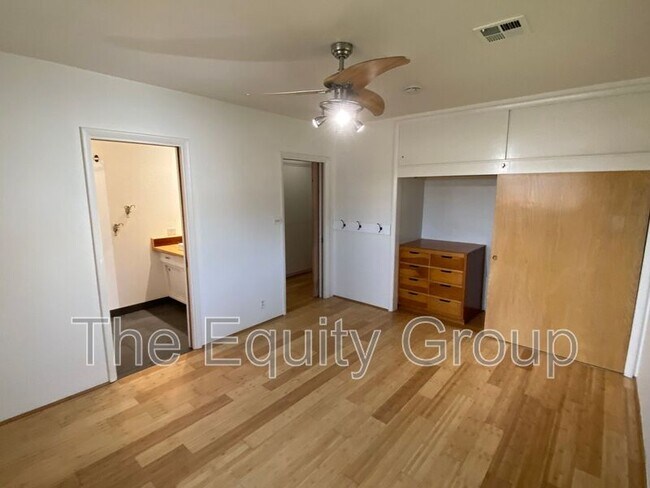 Building Photo - 1434 W Feemster Ave