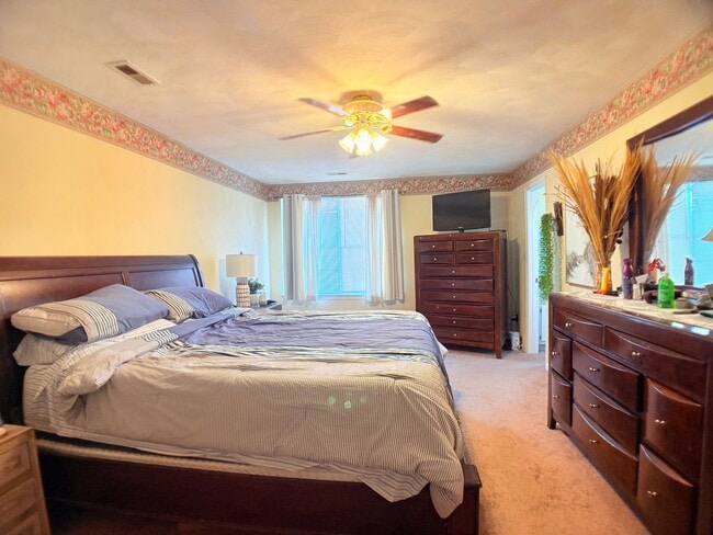 Building Photo - 409 Belmont Cir