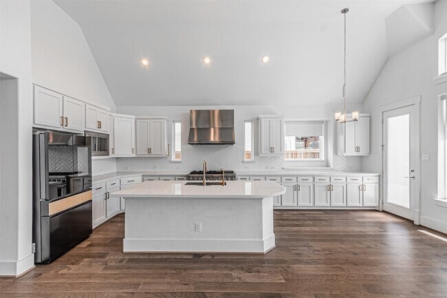Building Photo - 4878 Limousine Ln