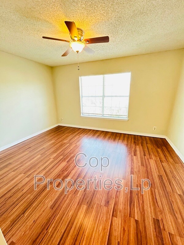 Building Photo - 1804 Gary’s Park