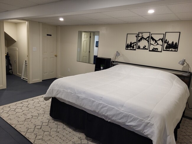 Building Photo - 30 Main St