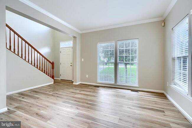 Building Photo - 7211 Lyndsey Way