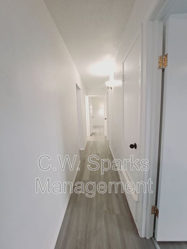 Building Photo - 3517 Hillridge Dr