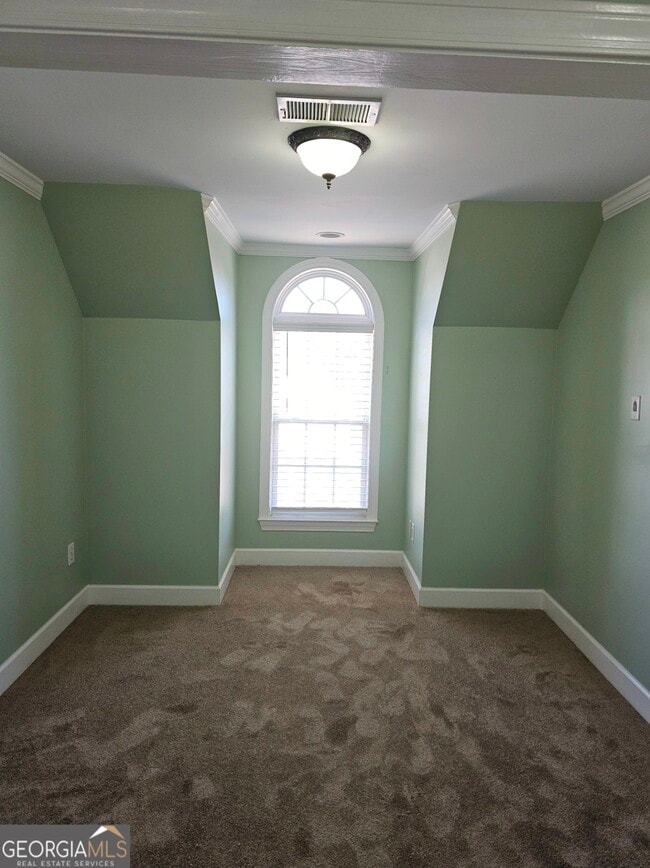 Building Photo - 185 Rock Hill Dr